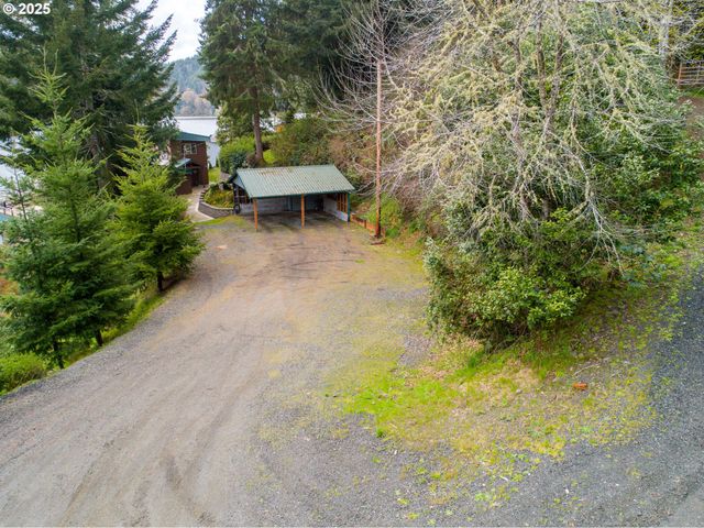 70202 POTATO BOTTOM Rd, Lakeside, OR 97449