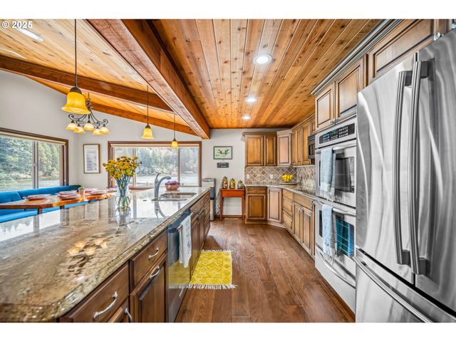 70202 POTATO BOTTOM Rd, Lakeside, OR 97449