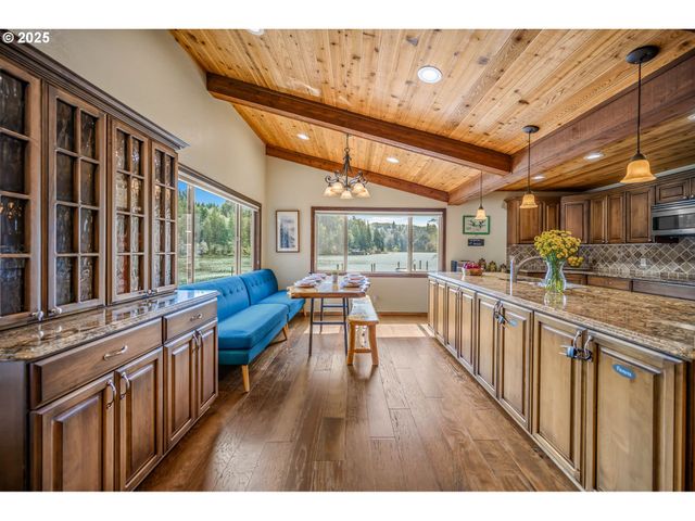 70202 POTATO BOTTOM Rd, Lakeside, OR 97449