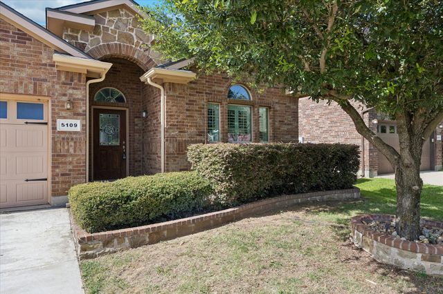 5109 Carnoustie Trail, Arlington, TX 76001