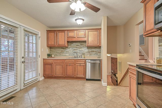 220 Eastwood Drive, Bluff City, TN 37618