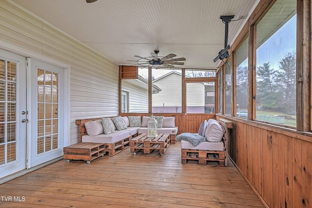 220 Eastwood Drive, Bluff City, TN 37618