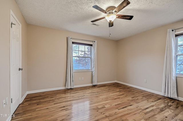 220 Eastwood Drive, Bluff City, TN 37618