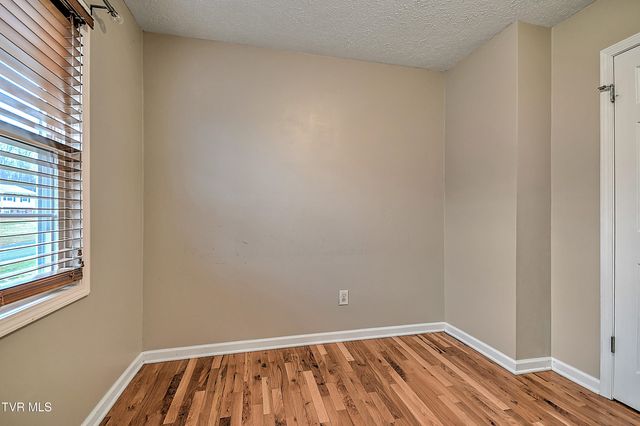 220 Eastwood Drive, Bluff City, TN 37618