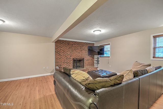 220 Eastwood Drive, Bluff City, TN 37618