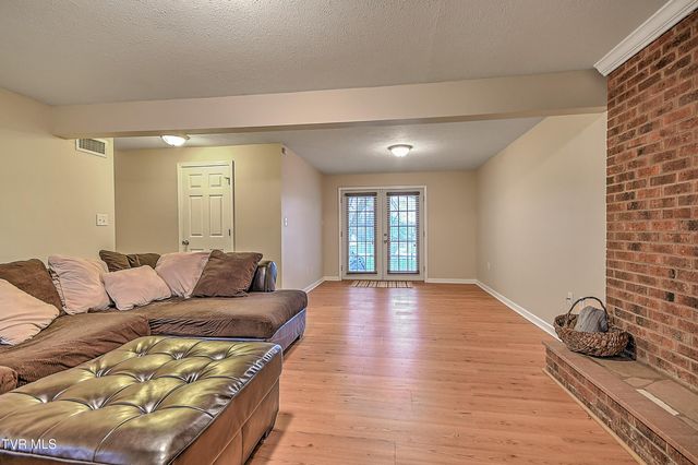 220 Eastwood Drive, Bluff City, TN 37618