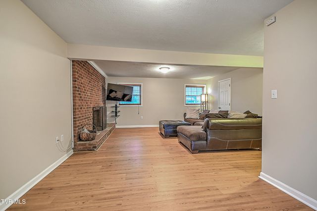 220 Eastwood Drive, Bluff City, TN 37618