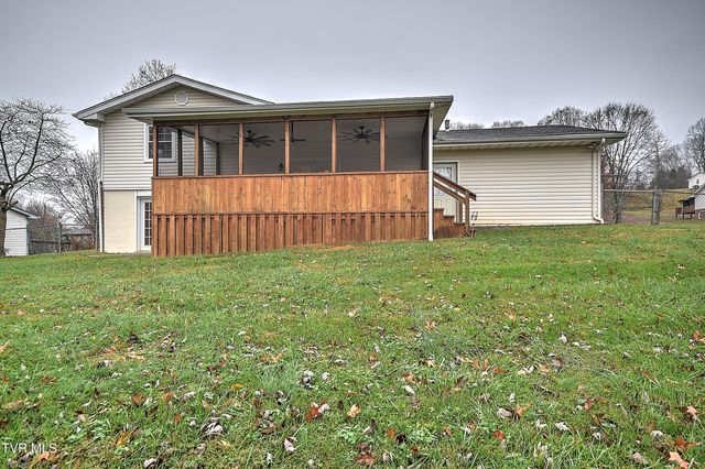 220 Eastwood Drive, Bluff City, TN 37618