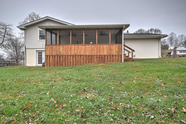 220 Eastwood Drive, Bluff City, TN 37618