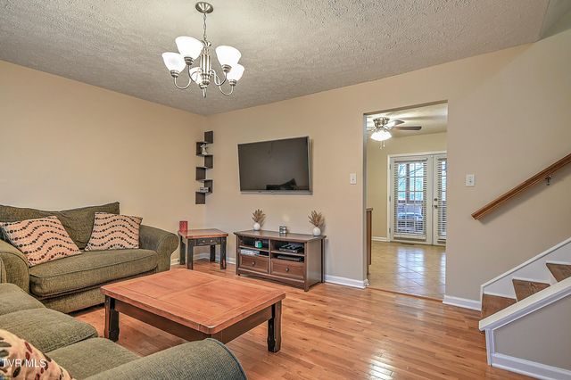 220 Eastwood Drive, Bluff City, TN 37618