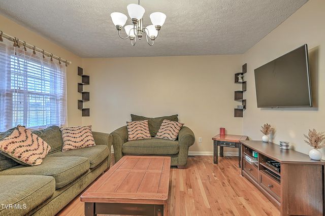 220 Eastwood Drive, Bluff City, TN 37618