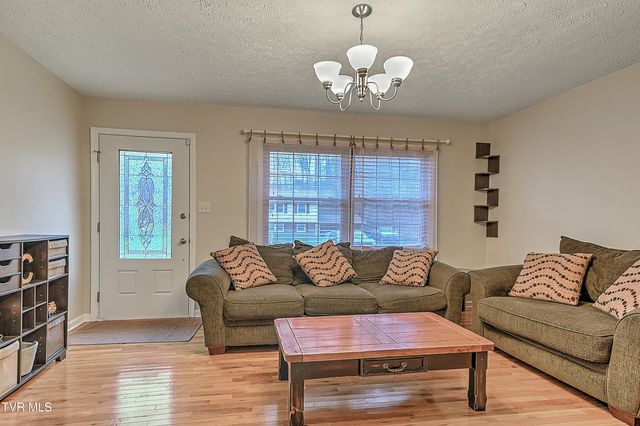 220 Eastwood Drive, Bluff City, TN 37618