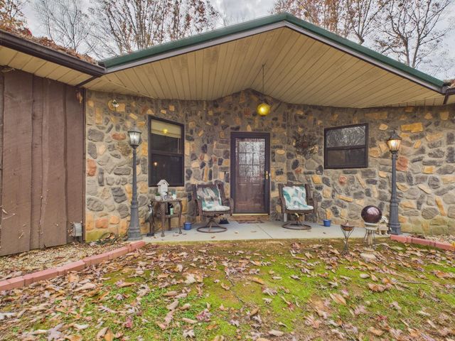 150 Amber Dr DR, Bassett, VA 24055