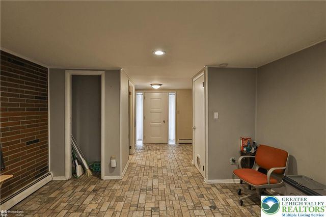 209 North Fairview Street, Nazareth Boro, PA 18064