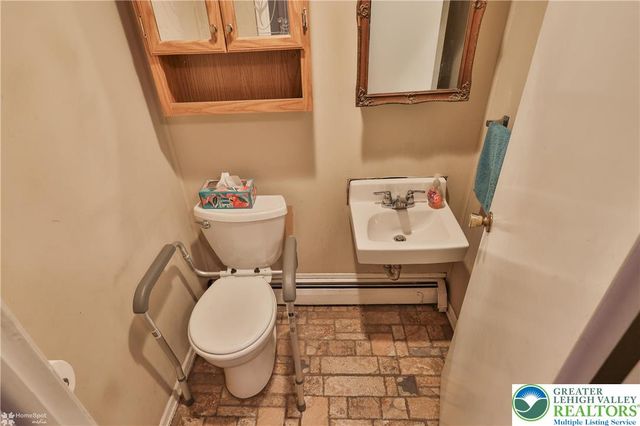 209 North Fairview Street, Nazareth Boro, PA 18064