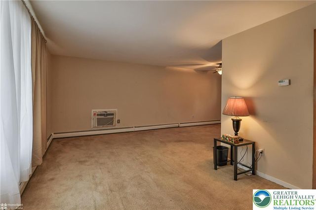 209 North Fairview Street, Nazareth Boro, PA 18064