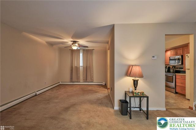 209 North Fairview Street, Nazareth Boro, PA 18064