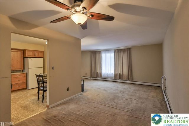 209 North Fairview Street, Nazareth Boro, PA 18064