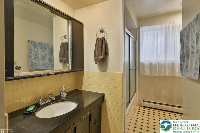 209 North Fairview Street, Nazareth Boro, PA 18064