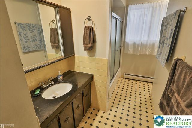 209 North Fairview Street, Nazareth Boro, PA 18064