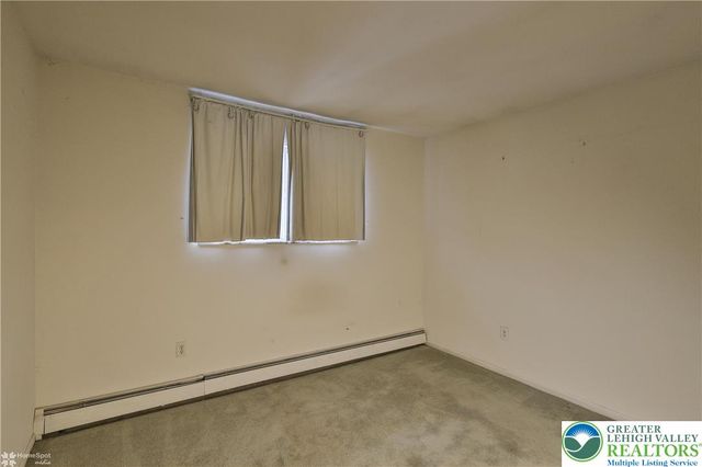 209 North Fairview Street, Nazareth Boro, PA 18064