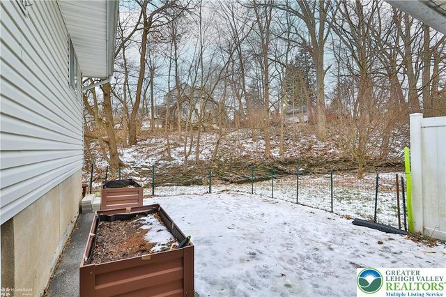 209 North Fairview Street, Nazareth Boro, PA 18064