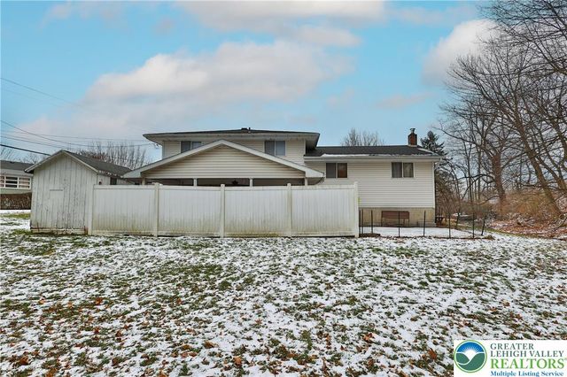 209 North Fairview Street, Nazareth Boro, PA 18064