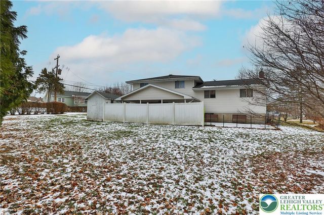 209 North Fairview Street, Nazareth Boro, PA 18064