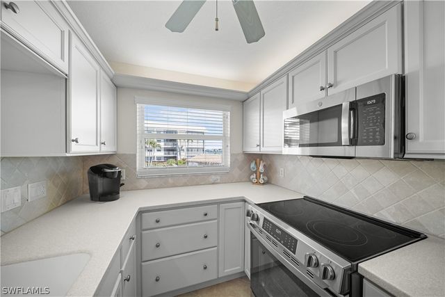 3000 Gulf Shore BLVD N 214, Naples, FL 34103