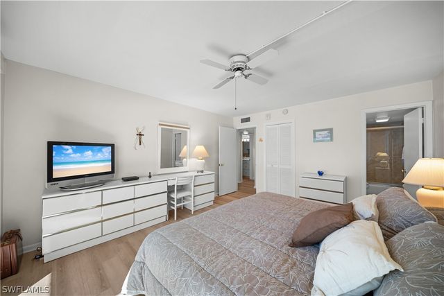 3000 Gulf Shore BLVD N 214, Naples, FL 34103