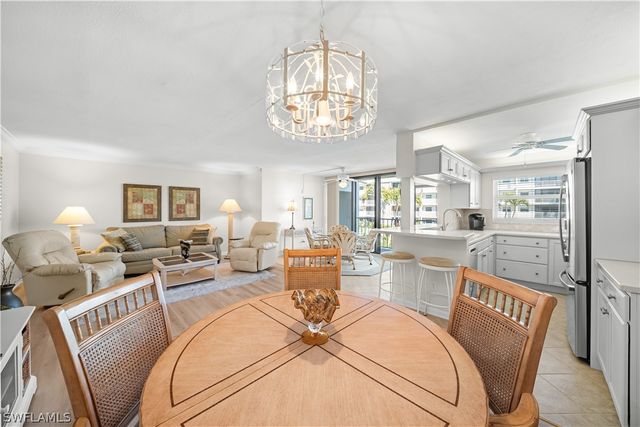 3000 Gulf Shore BLVD N 214, Naples, FL 34103