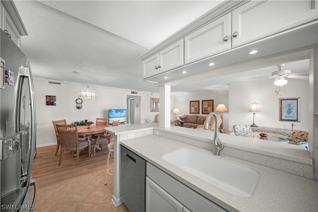 3000 Gulf Shore BLVD N 214, Naples, FL 34103