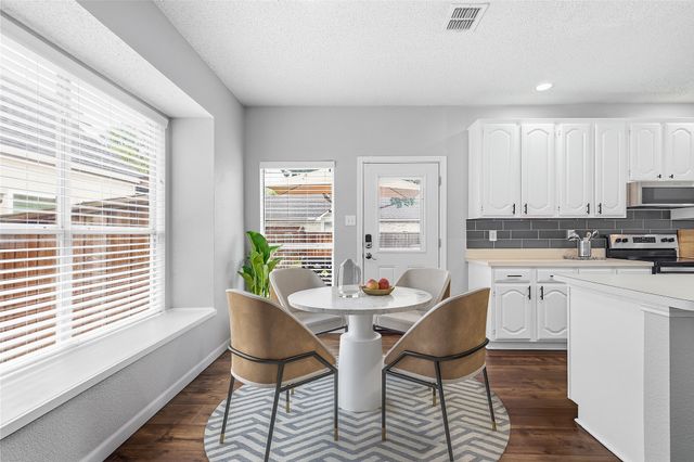 904 Yukon Drive, Lewisville, TX 75077