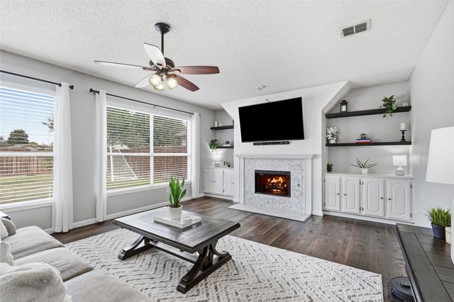 904 Yukon Drive, Lewisville, TX 75077