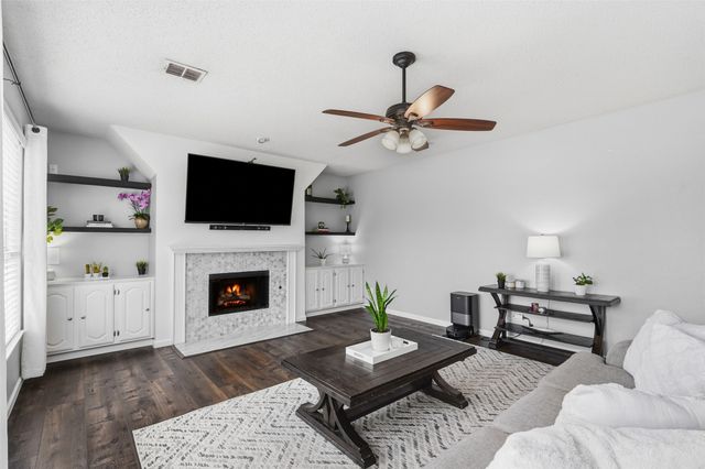 904 Yukon Drive, Lewisville, TX 75077