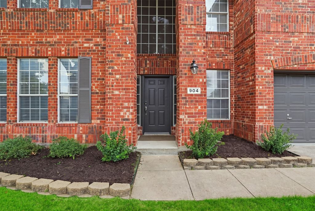 904 Yukon Drive, Lewisville, TX 75077 — photo 4