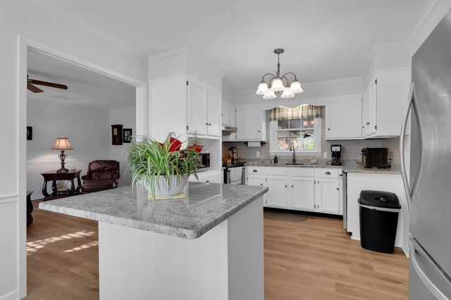 103 Stardust Dr, Shelbyville, TN 37160