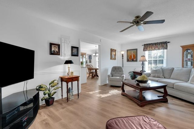 103 Stardust Dr, Shelbyville, TN 37160