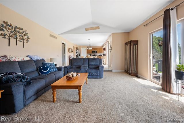 58767 Hunters Court, South Lyon, MI 48178