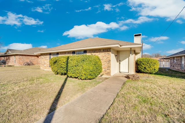 907 Potomac Drive, Lancaster, TX 75134