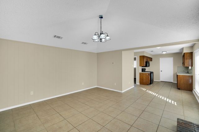 907 Potomac Drive, Lancaster, TX 75134