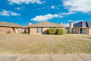907 Potomac Drive, Lancaster, TX 75134