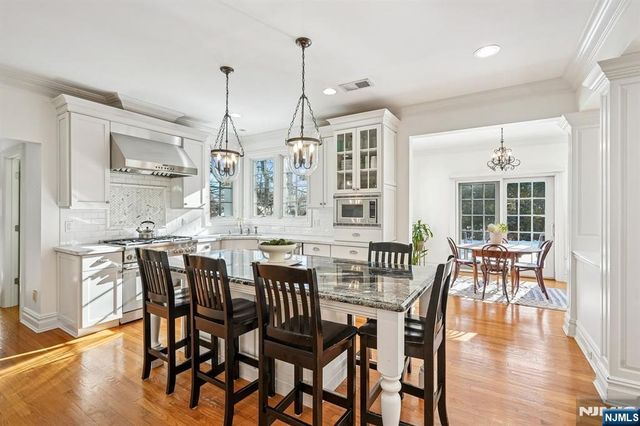 9 Mount Vernon Road, Montclair, NJ 07043