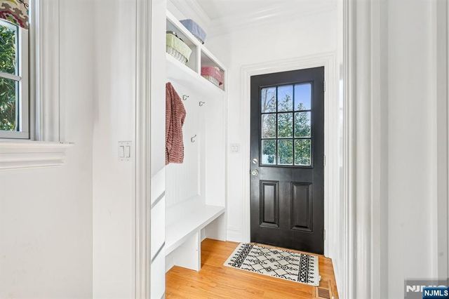 9 Mount Vernon Road, Montclair, NJ 07043