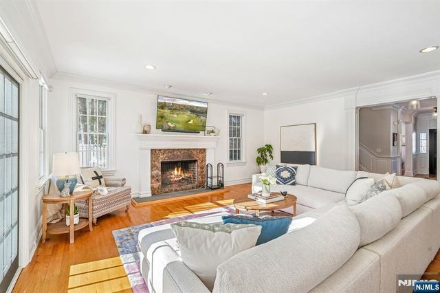 9 Mount Vernon Road, Montclair, NJ 07043