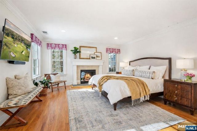 9 Mount Vernon Road, Montclair, NJ 07043