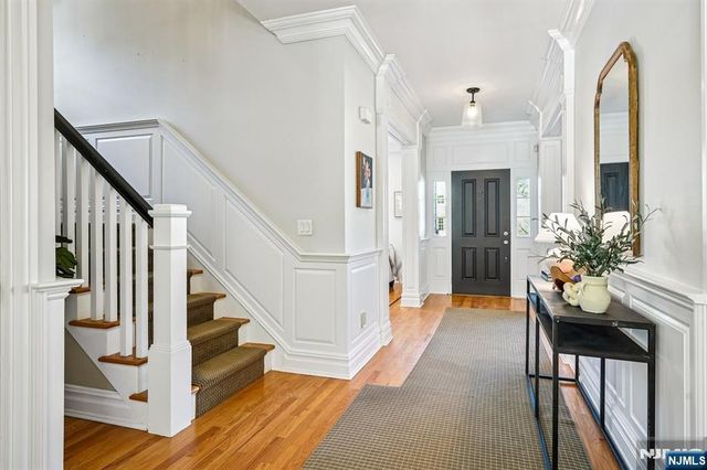 9 Mount Vernon Road, Montclair, NJ 07043