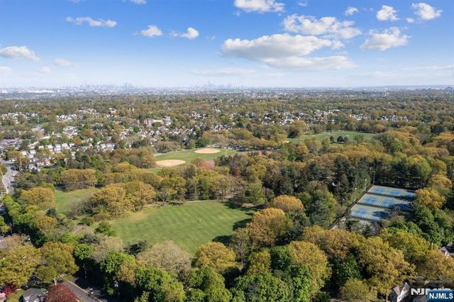 9 Mount Vernon Road, Montclair, NJ 07043