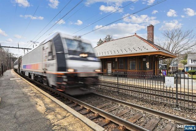 9 Mount Vernon Road, Montclair, NJ 07043