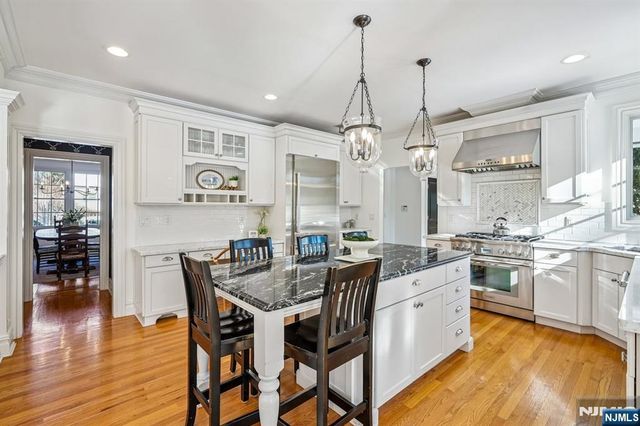 9 Mount Vernon Road, Montclair, NJ 07043